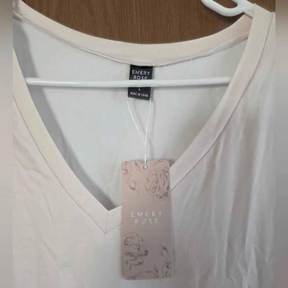 Emery Rose Cream Autumn Leaf Long Sleeve Top - Picture 3 of 4